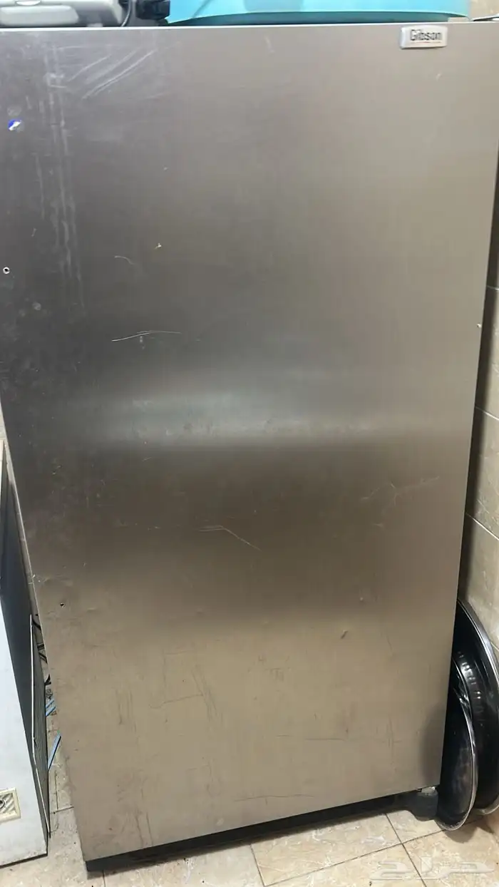 ايوجد عفش شقه للبيع غرفه نظيفه خشب نظيف وكنب 7 قطع نظيف 1