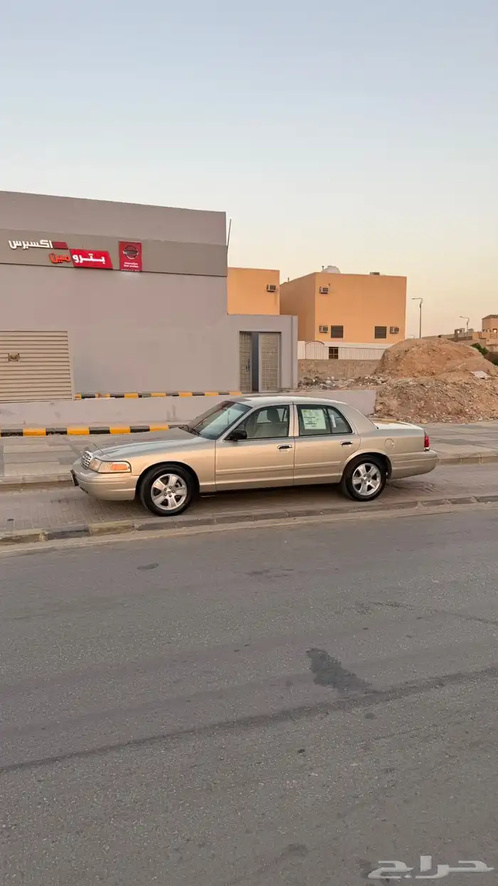 فورد فكتوريا 2009 1