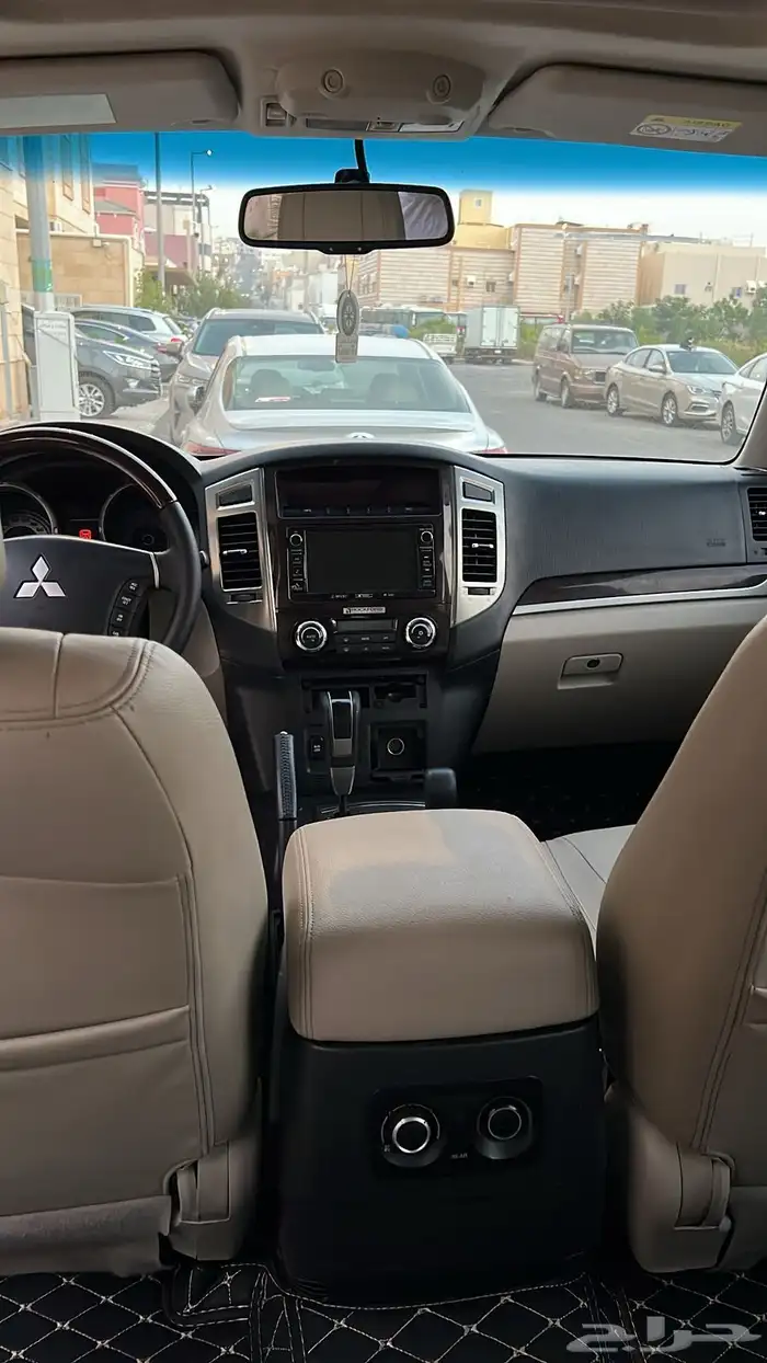 موستبيشي باجيرو 2022 علامة ذهبية مكينة 3500 12