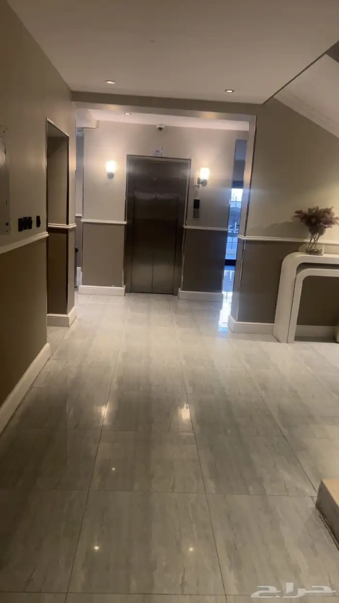 شقه للإيجار الحمرا 6