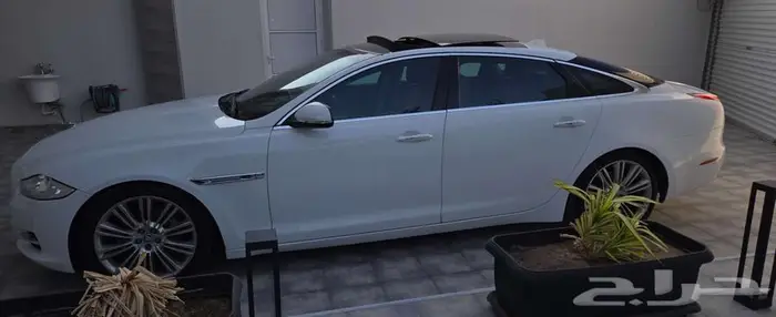 جاكوار XJL لارج 8 سليندر 5.0 بورتوفوليو 2012 3
