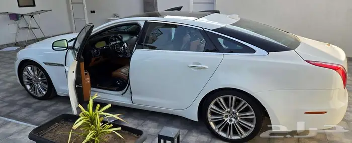 جاكوار XJL لارج 8 سليندر 5.0 بورتوفوليو 2012 12