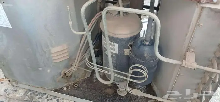 للبيع عدد 2 مكيفات أستخدام شخصي ونظيفة على الشرط 2