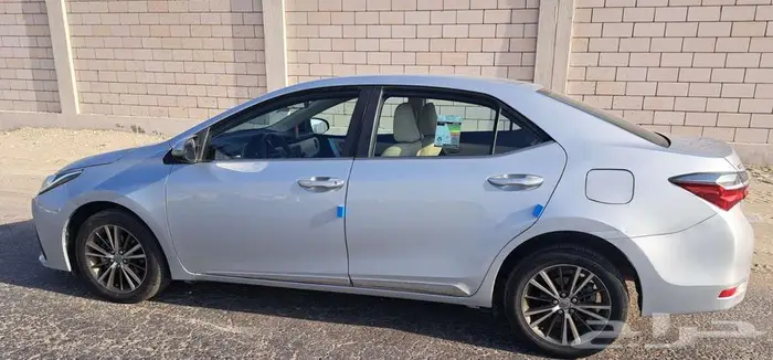 تويوتا كورلا 2017 نص فل بصمه 6