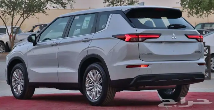 ميتسوبيشي اوتلاندر ستاندر 7 و 5 راكب بدون دبل 2025فرع جدة 5