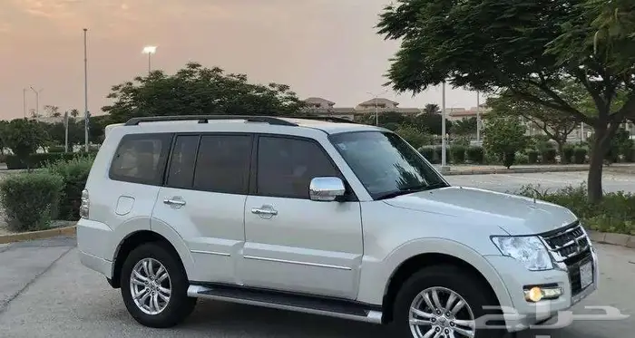 ميتسوبيشي باجيرو 2022 فل سعودي ممشي قليل مخزن 25 ألف 8