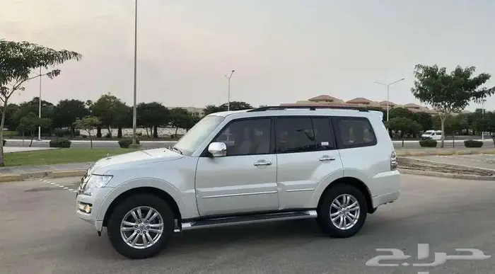 ميتسوبيشي باجيرو 2022 فل سعودي ممشي قليل مخزن 25 ألف 48