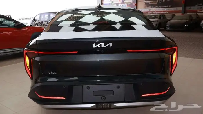 كيا K4 استاندر 8