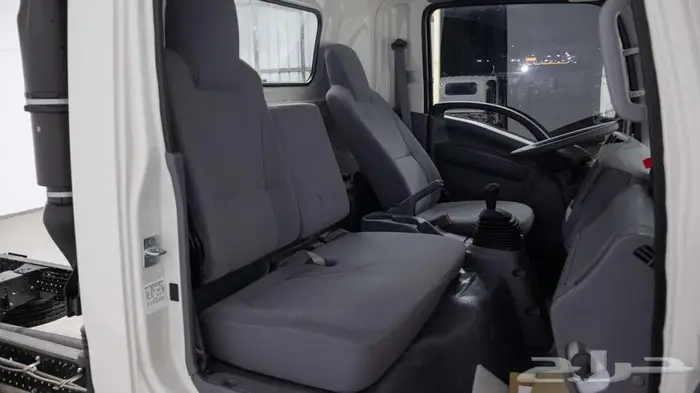 ايسوزو شاحنة دينات 2025 بافضل الاسعار 8