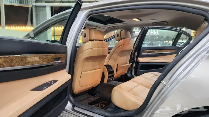 بي ام دبليو 730LI 2010 24