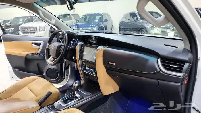 تويوتا فورتشنر 2022 18