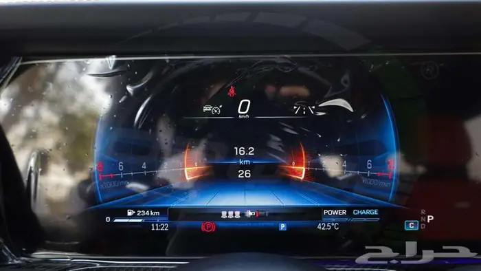 2025 مرسيدس جي كلاس AMG V8 4.0L G 63 اصفار مع ضمان 10