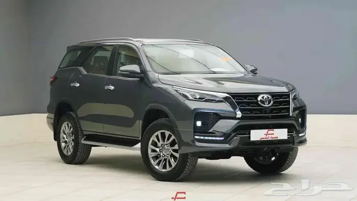 تويوتا فورتشنر VX3 بنزين 2025 0