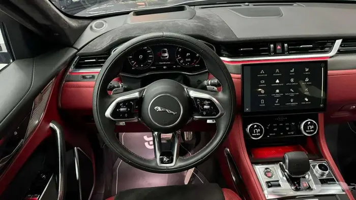 2024جاكوار اس في ارJAGUAR F-pace SVR 7