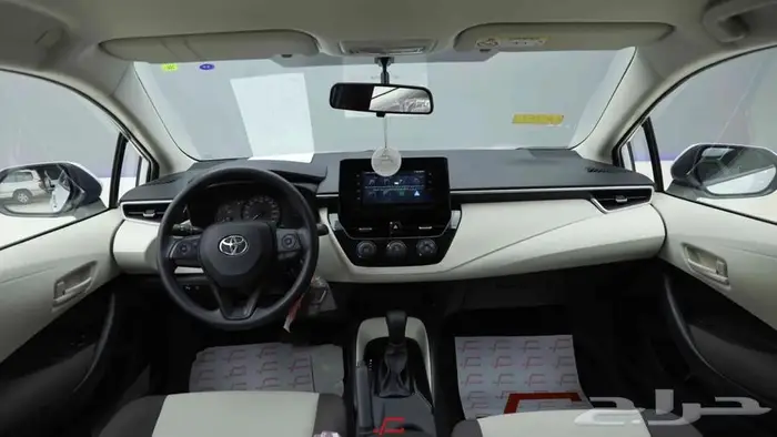 تويوتا كورولا XLI 2.0 مطور بنزين 2025 4