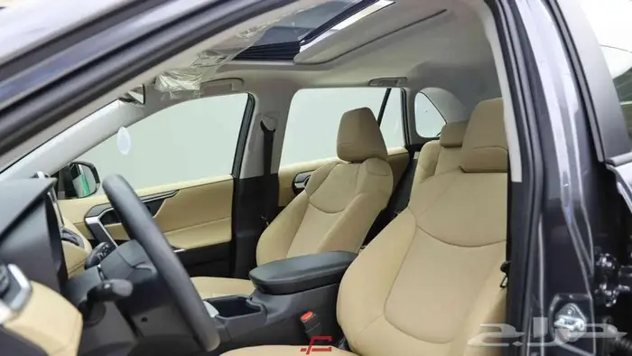 تتوفر فئات تويوتا راف فور 2025 اصفار للنقد والبنك باقل ربح 12