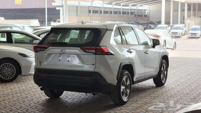 تويوتا راف فور LE بنزين دبل 2025كاش وأقساط 6