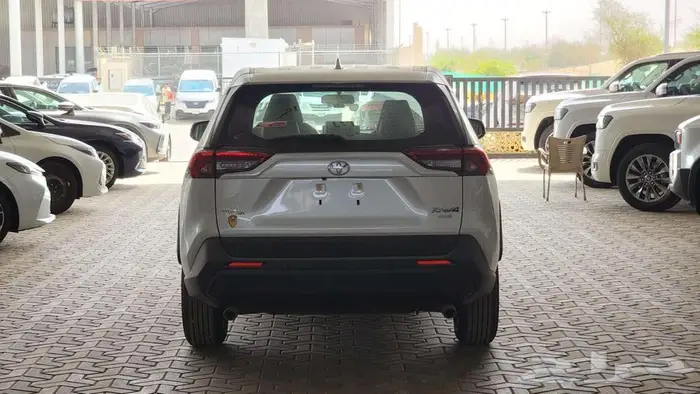 تويوتا راف فور LE بنزين دبل 2025كاش وأقساط 7