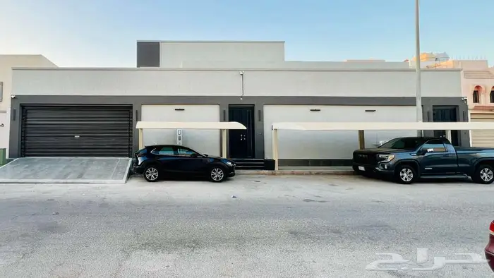 للبيع فيلا مستقله 625 متر مؤثثه حي بدر 91 0