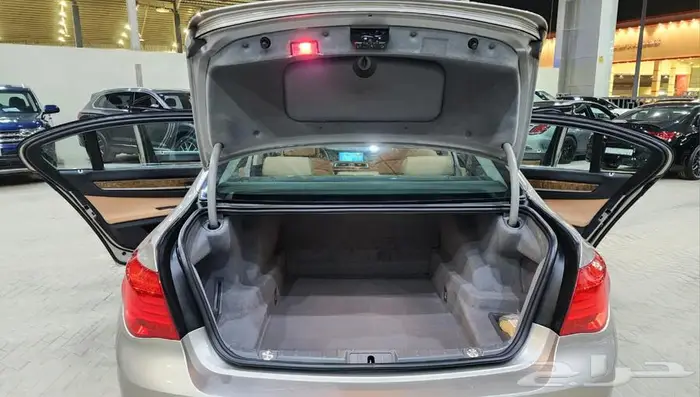بي ام دبليو 730LI 2010 26