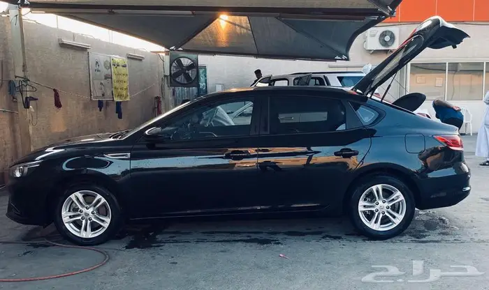 MG 6 مالك اول نظيفة جدا بدي وكاله 6