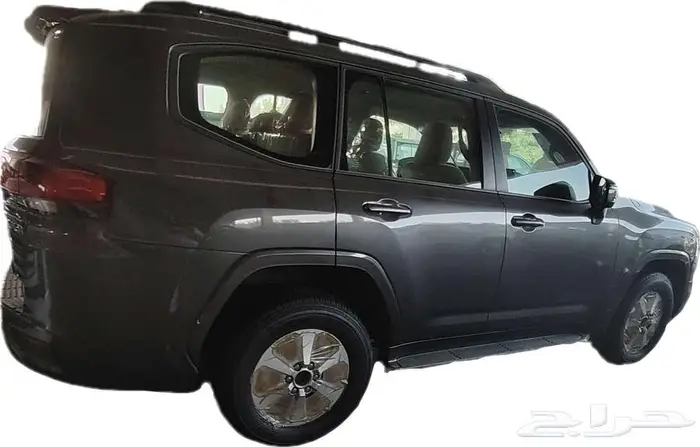 لاندكروزر L2 بنزين موديل 2025 حبه فقط لون رمادي 8