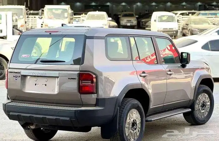تويوتا برادو TXL1 بنزين 2025 6