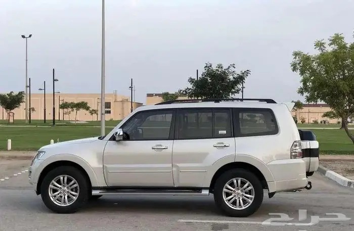 ميتسوبيشي باجيرو 2022 فل سعودي ممشي قليل مخزن 25 ألف 6