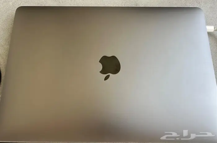 MacBook Pro 2016 touch bar   touch ID ماك بوك برو 2016 0