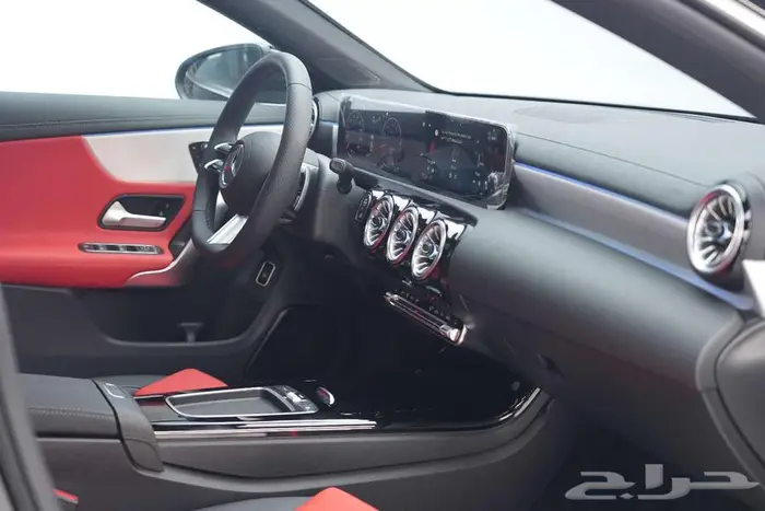 مرسيدس CLA 200 موديل 2026 أصفار خليجي أسود أحمر 9