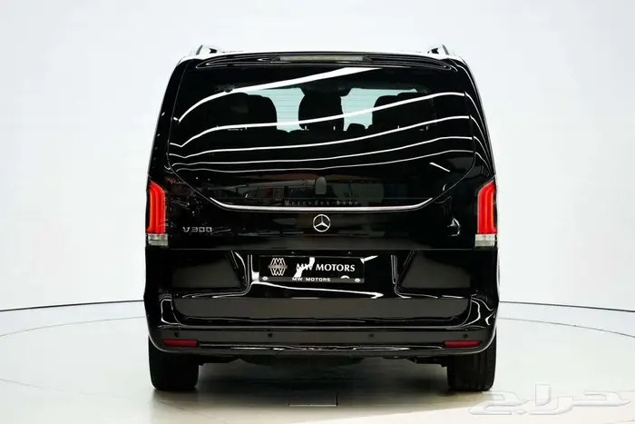 مرسيدس V 300 موديل 2026 أصفار خليجي أسود أسود 4