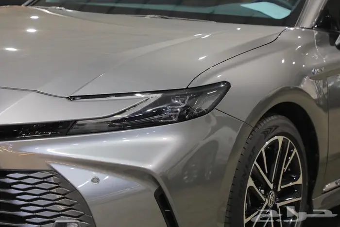 تويوتا كامري فل كامل لومير بانوراما جلد هايبرد موديل 2025 5