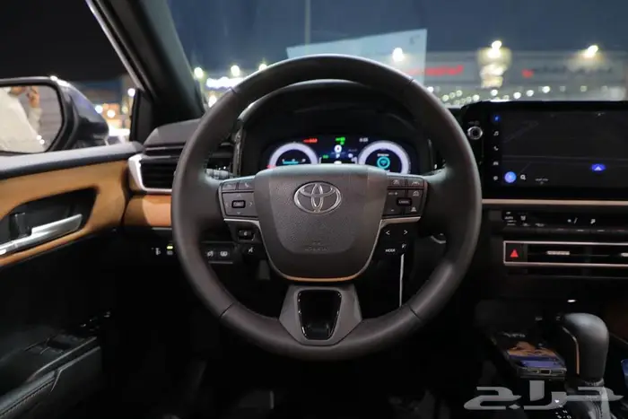 تويوتا كامري فل كامل لومير بانوراما جلد هايبرد موديل 2025 14