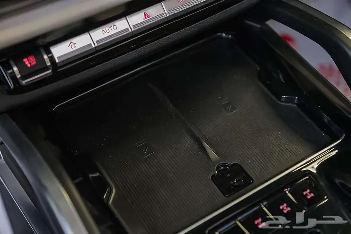 D90 Executive Luxury 2024   متعة القيادة تبدأ الآن 7