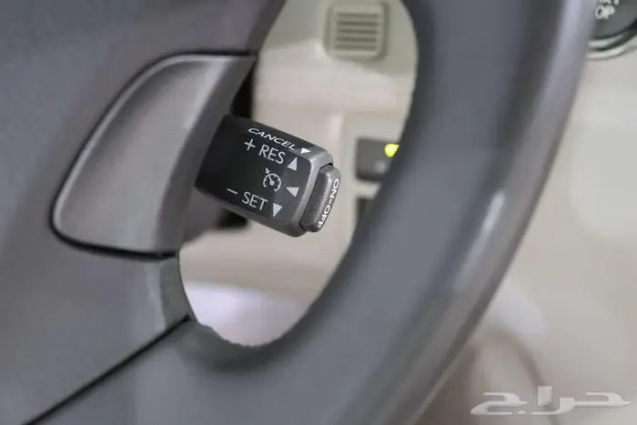 لكزس LS460 2012 32