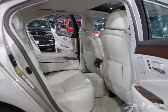 لكزس LS460 2012 15