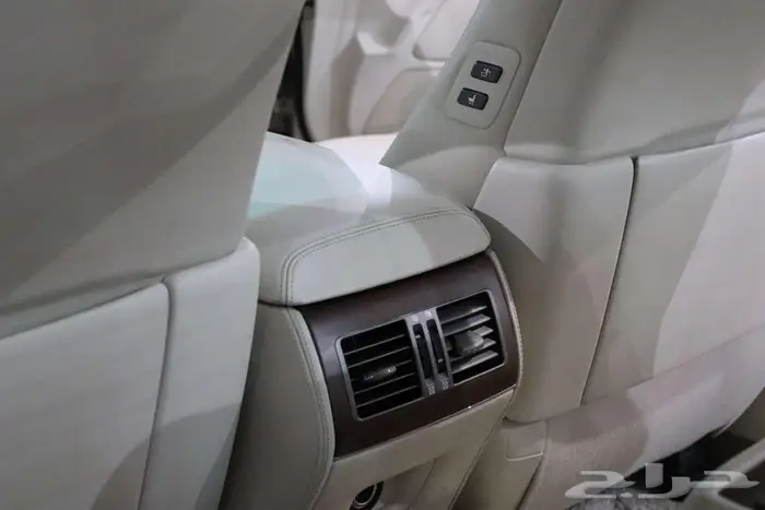 لكزس LS460 2012 19