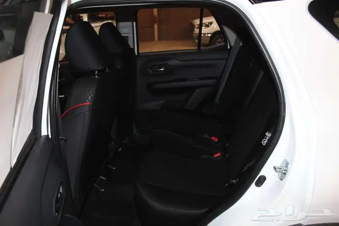 تويوتا رايز 1.0 ليمتيد تربو بنزين اتوماتيك 2026 6