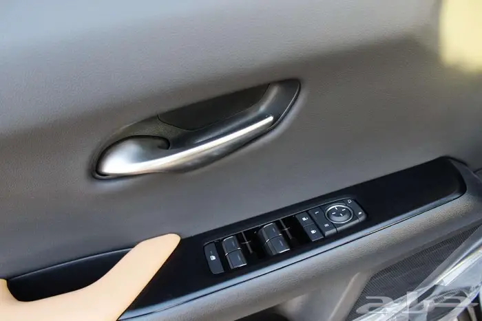 لكزس - UX300 خليجي هايبرد - 2025 - فل كامل- 13