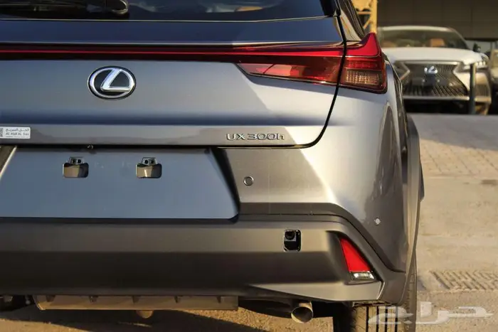 لكزس - UX300 خليجي هايبرد - 2025 - فل كامل- 5