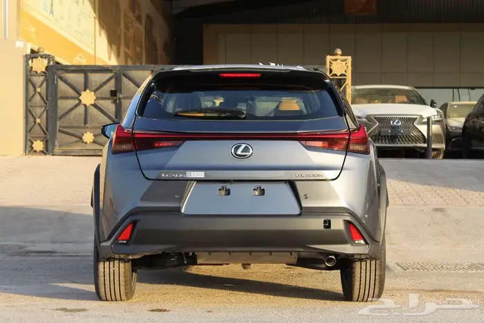 لكزس - UX300 خليجي هايبرد - 2025 - فل كامل- 4