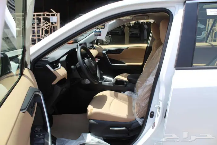 تويوتا راف فور 2.0 LE بنزين اتوماتيك 2025 5