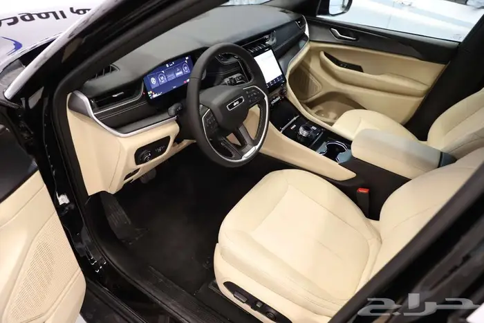 جراند شروكي 2025 ستاندرد 5