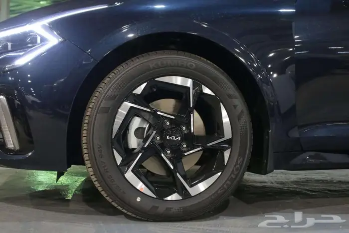 كيا K5 نص فل GLS موديل 2026 5