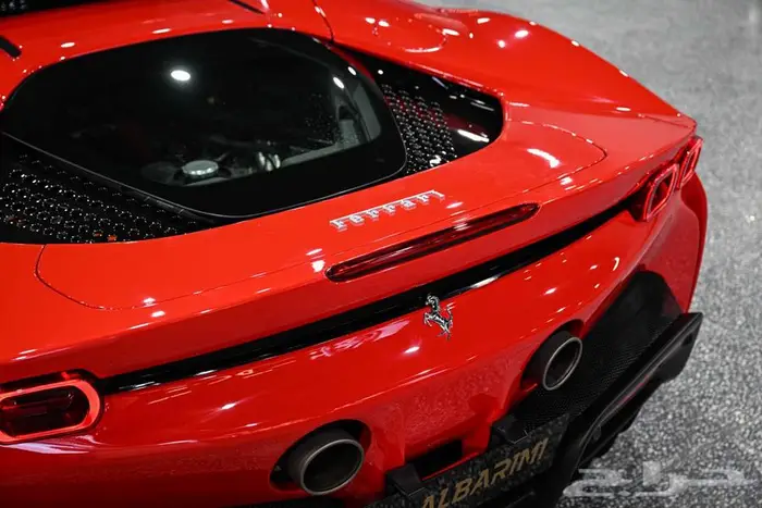 شركة البريمي لسيارات Ferrari SF90 Stradale 13