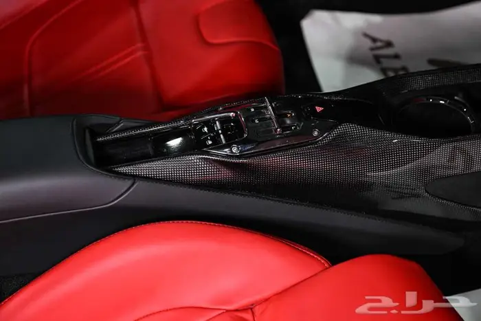 شركة البريمي لسيارات Ferrari SF90 Stradale 10