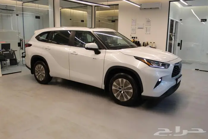 هايلاندر GLE 2025 1