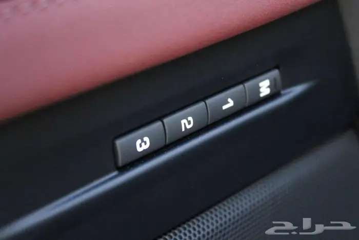 رنج روفر ايفوك SE 250 R-Dynamic موديل 2025 (جديد) 19