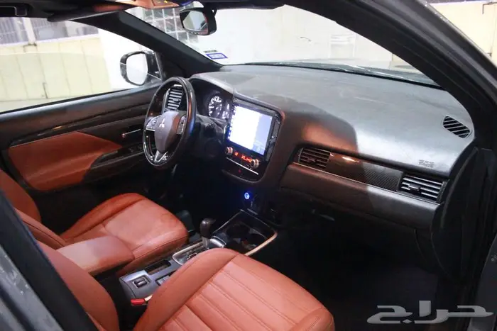 ميتسوبيشي اوتلاندر 2020 رصاصي بطاقة جمركية 38