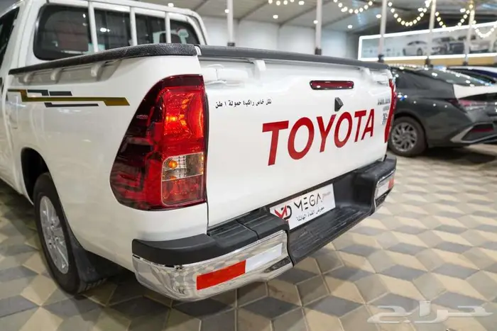 هايلوكس غمارتين اوتوماتيك جنوط بنزين كويتي 2025 اداء عالي 5